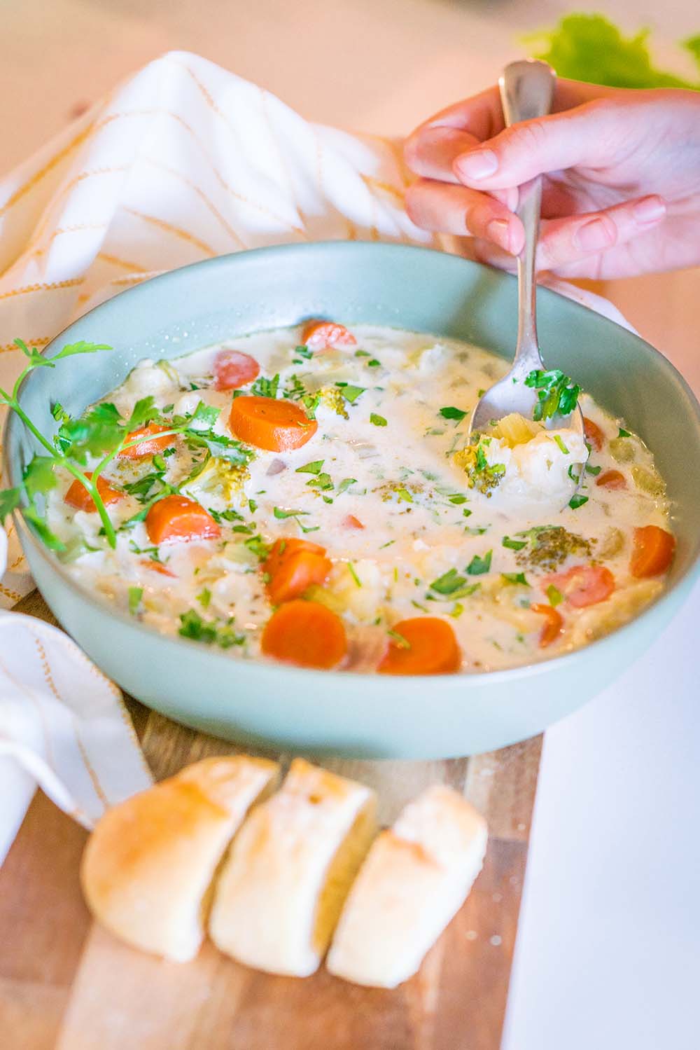 This creamy vegetable soup is so delicious, you'll never  believe that it's actually really healthy!