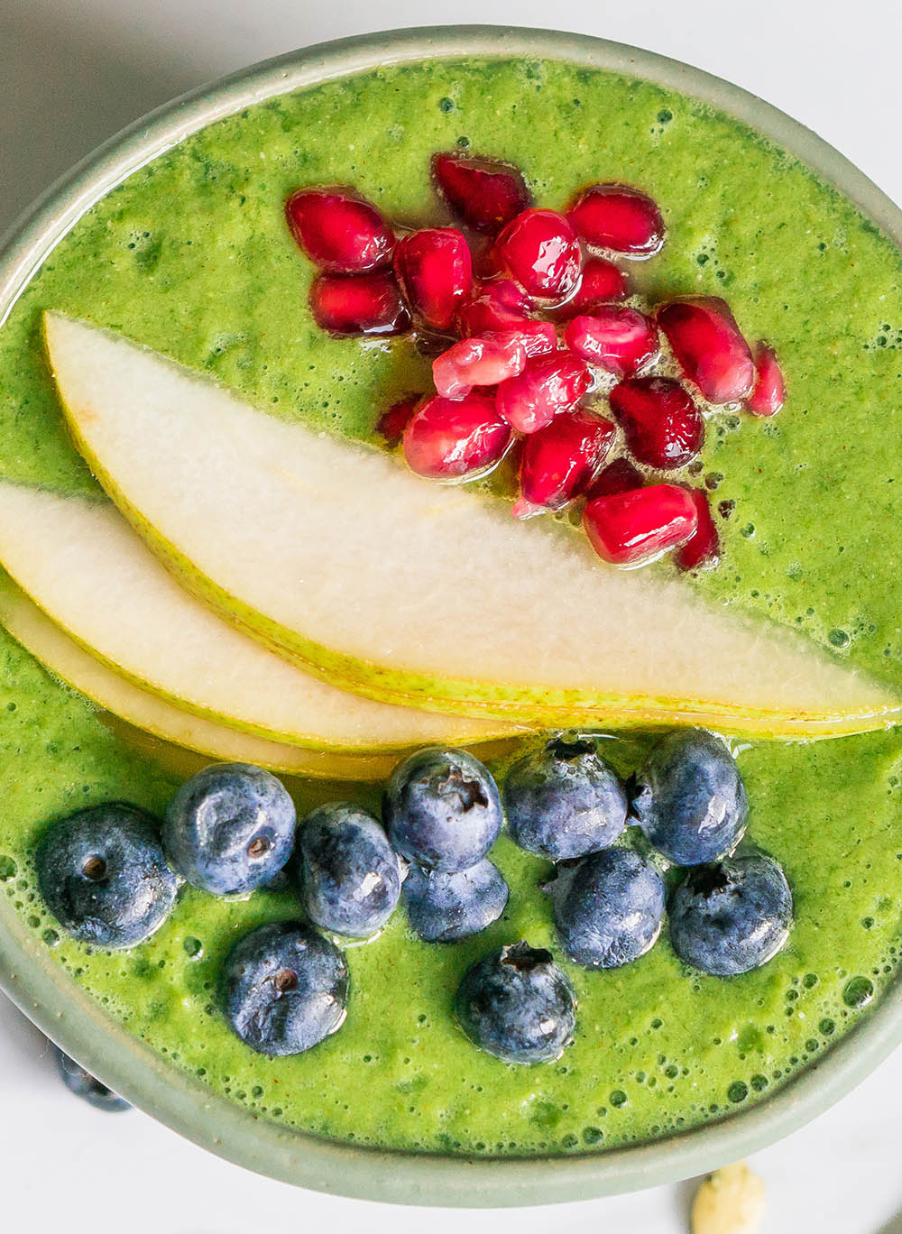 Winter Smoothie Bowl. This delicious smoothie bowl is the perfect healthy breakfast!